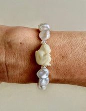 Lade das Bild in den Galerie-Viewer, Monkey pearl