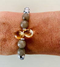 Lade das Bild in den Galerie-Viewer, The Confidence bracelet