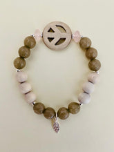 Lade das Bild in den Galerie-Viewer, The Hippie bracelet in silver