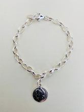 Lade das Bild in den Galerie-Viewer, The Roman coin bracelet in silver