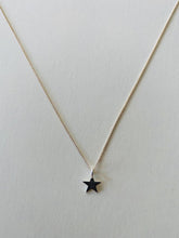 Lade das Bild in den Galerie-Viewer, Mini Star necklace