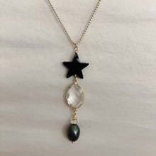 Lade das Bild in den Galerie-Viewer, Kugelkette schwarzer Perlmuttstern mit Bergkristallperle