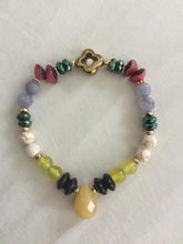 Lade das Bild in den Galerie-Viewer, Armband colorful drop in yellow