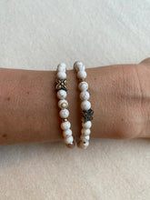 Lade das Bild in den Galerie-Viewer, Armband Perlmuttstern trifft Mondstein