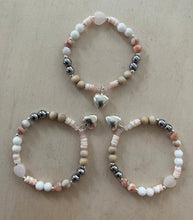 Lade das Bild in den Galerie-Viewer, Armband Love