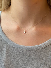 Lade das Bild in den Galerie-Viewer, Mini Star necklace