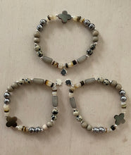 Lade das Bild in den Galerie-Viewer, Armband Luck