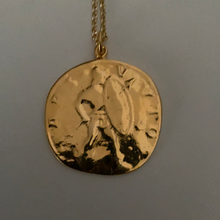 Lade das Bild in den Galerie-Viewer, Lange Kette Goldmünze massiv