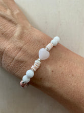 Lade das Bild in den Galerie-Viewer, Armband Love