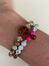 Lade das Bild in den Galerie-Viewer, Colourful Hippie