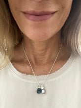 Lade das Bild in den Galerie-Viewer, Charmante necklaces
