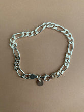 Lade das Bild in den Galerie-Viewer, Dancer bracelet
