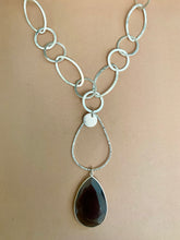 Lade das Bild in den Galerie-Viewer, Giada necklaces
