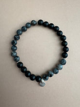 Lade das Bild in den Galerie-Viewer, Leos &amp; Leas bracelets
