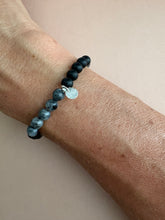 Lade das Bild in den Galerie-Viewer, Leos &amp; Leas bracelets
