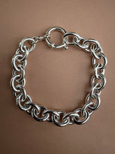 Lade das Bild in den Galerie-Viewer, Bang bracelet
