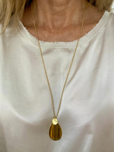 Lade das Bild in den Galerie-Viewer, Perelin Pendant
