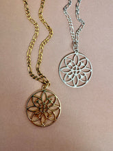 Lade das Bild in den Galerie-Viewer, Aurea necklace
