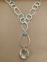 Lade das Bild in den Galerie-Viewer, Giada necklaces
