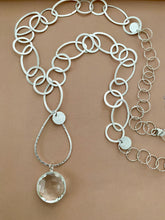 Lade das Bild in den Galerie-Viewer, Giada necklaces
