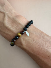 Lade das Bild in den Galerie-Viewer, Leos &amp; Leas bracelets

