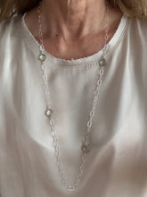 Lade das Bild in den Galerie-Viewer, Clairelune necklace
