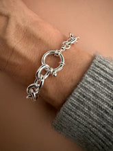 Lade das Bild in den Galerie-Viewer, Bang bracelet
