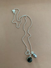 Lade das Bild in den Galerie-Viewer, Charmante necklaces
