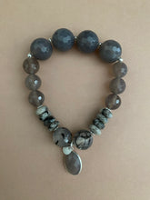Lade das Bild in den Galerie-Viewer, Noble bracelets

