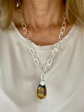 Lade das Bild in den Galerie-Viewer, Pereline necklaces
