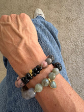Lade das Bild in den Galerie-Viewer, Mystique bracelet
