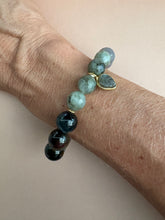 Lade das Bild in den Galerie-Viewer, Mystique bracelet
