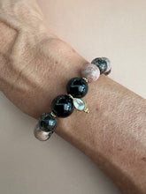 Lade das Bild in den Galerie-Viewer, Resina bracelet
