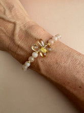 Lade das Bild in den Galerie-Viewer, Moonshine bracelet
