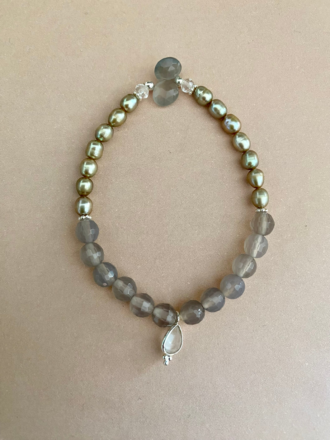 Sparrow pearl bracelets