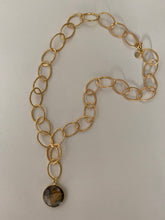 Lade das Bild in den Galerie-Viewer, The Maya necklace
